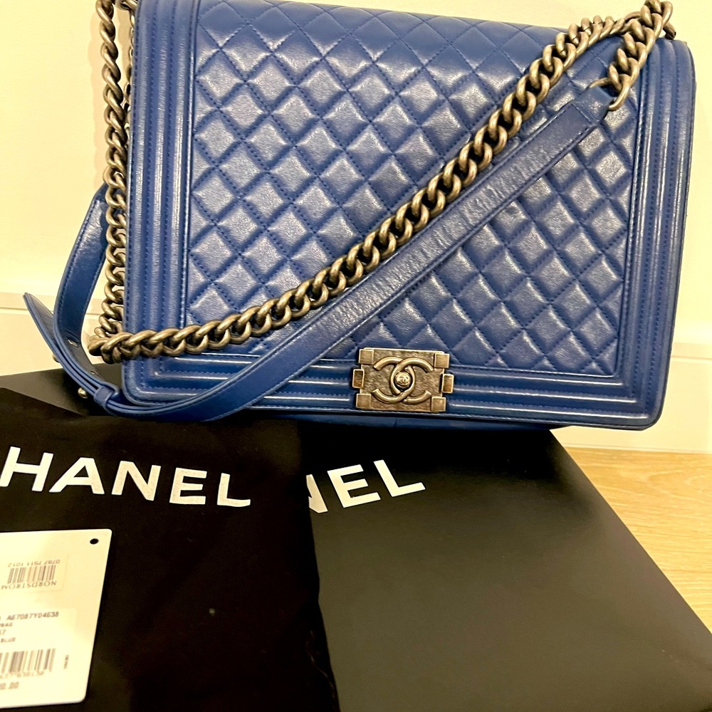 Chanel boy bag jumbo